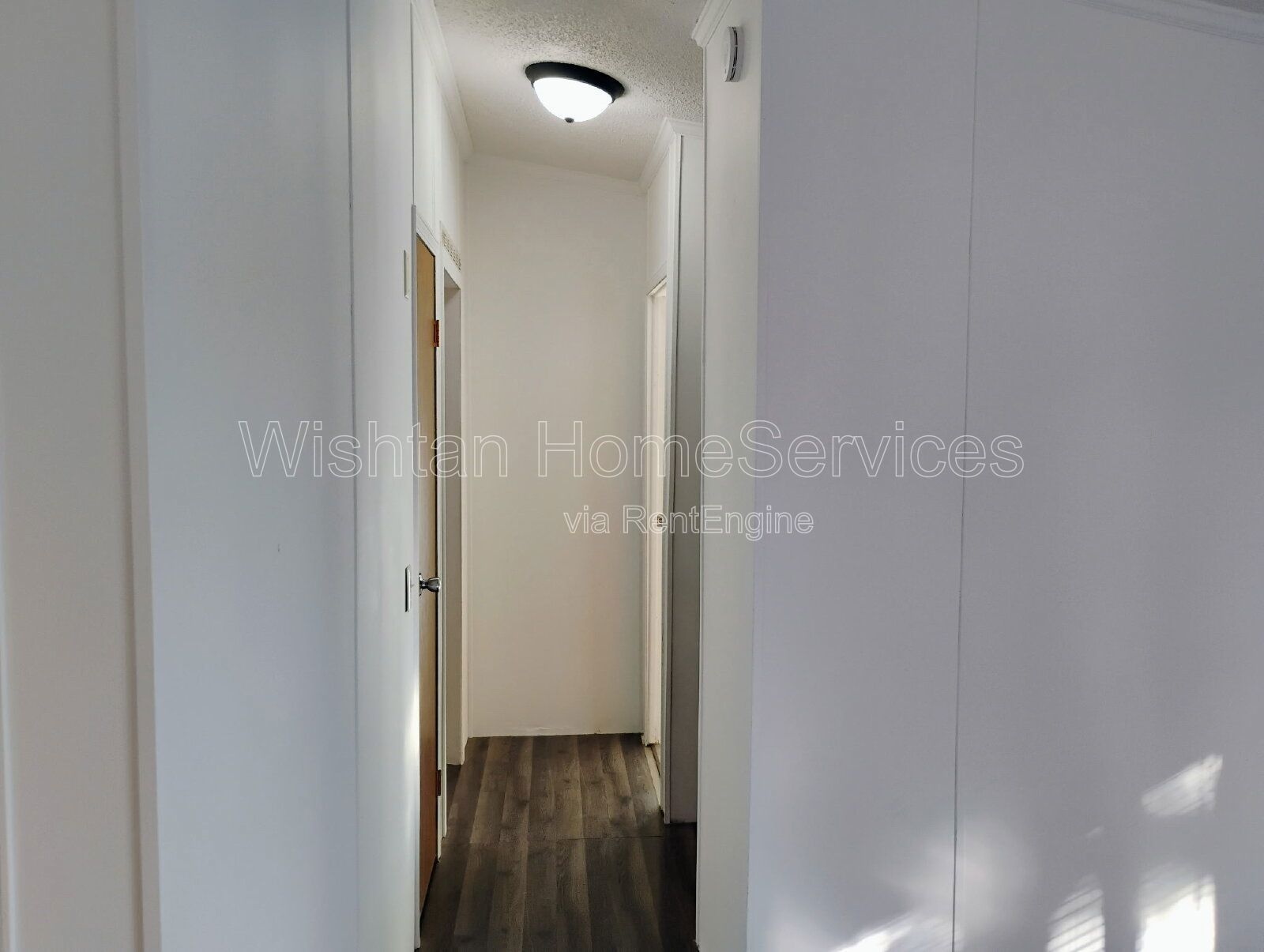 Charming 3-Bed, 2-Bath Oasis at 120 Evergreen St, Raritan – Your Cozy Retreat Awaits! property image