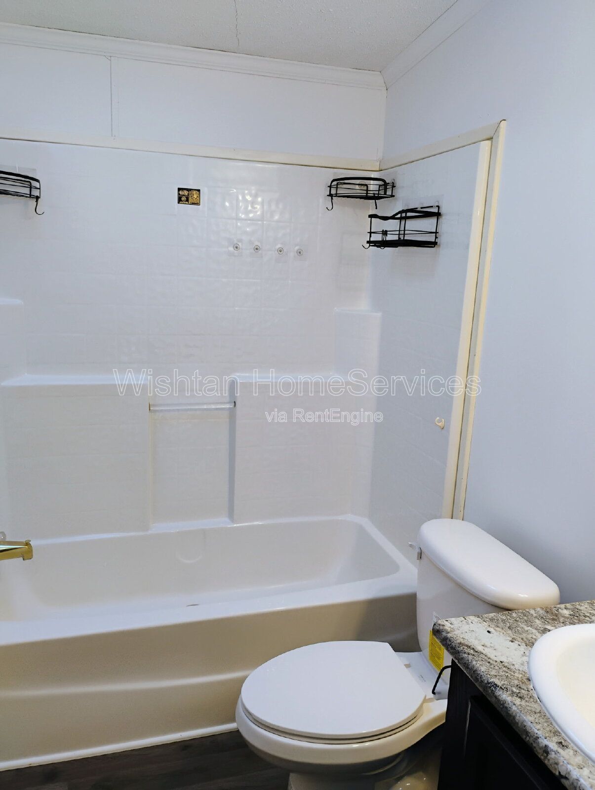 Charming 3-Bed, 2-Bath Oasis at 120 Evergreen St, Raritan – Your Cozy Retreat Awaits! property image