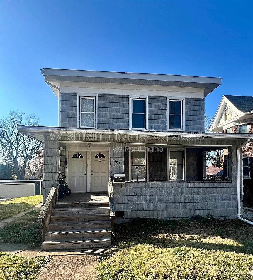 Charming 3-Bed Oasis with Gleaming Hardwood Floors at 1086 N Cedar St, Galesburg! property image