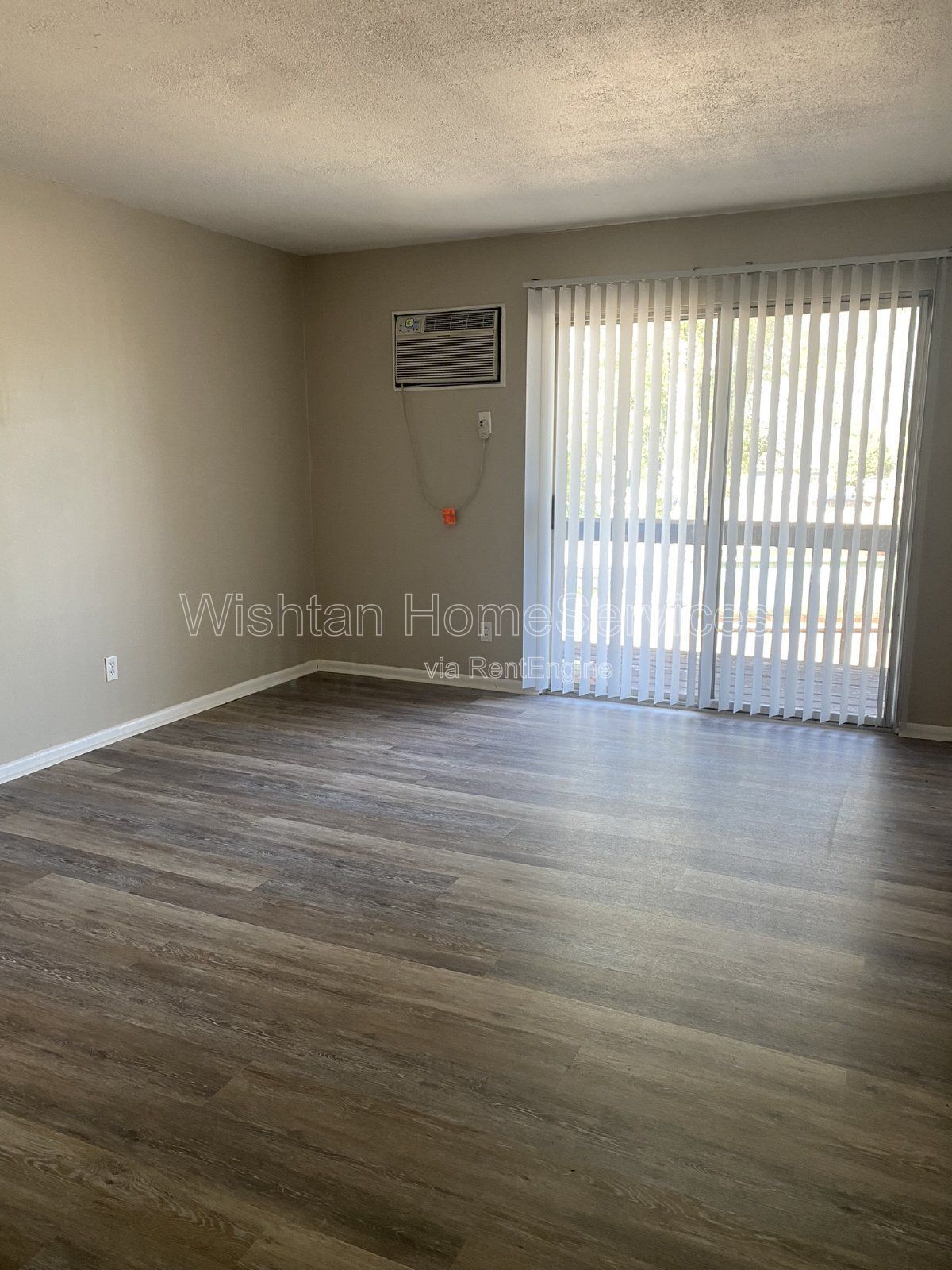 Charming 1-Bedroom Apartment with Modern Amenities in Macomb, IL! property image