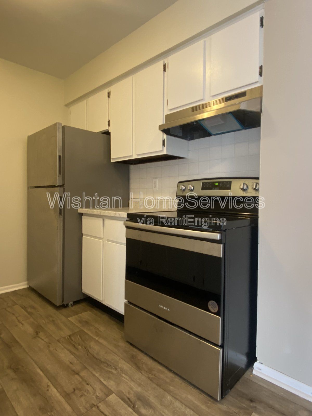 Prime Complex Living: Rent Your Ideal 1 Bedroom Apartment Today! property image