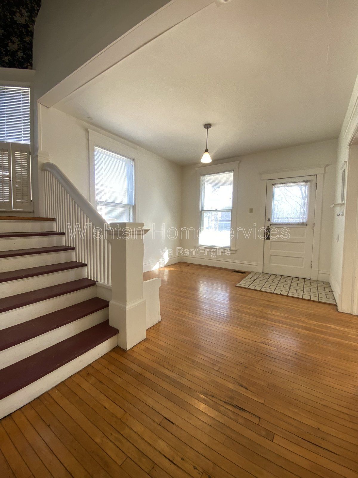 Charming 4-Bedroom Home with Spacious Living! Available for Fall Semester! property image