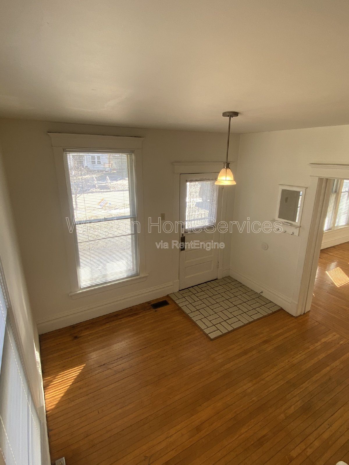 Charming 4-Bedroom Home with Spacious Living! Available for Fall Semester! property image