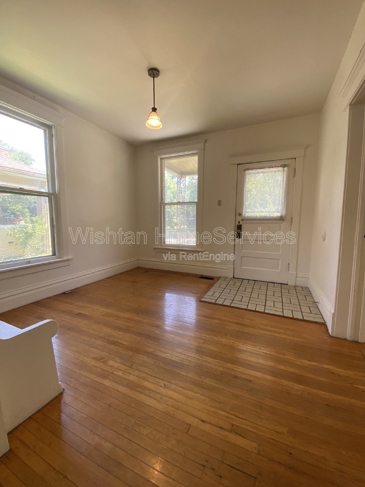 Charming 4-Bedroom Home with Spacious Living! Available for Fall Semester! property image