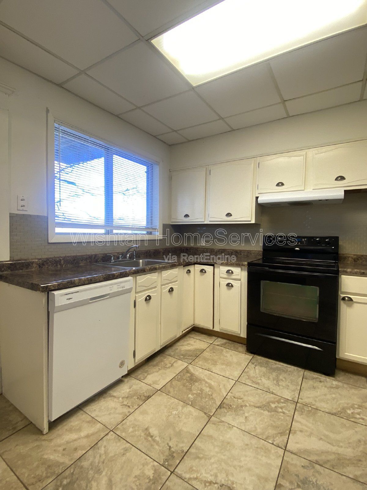 Charming 4-Bedroom Home with Spacious Living! Available for Fall Semester! property image