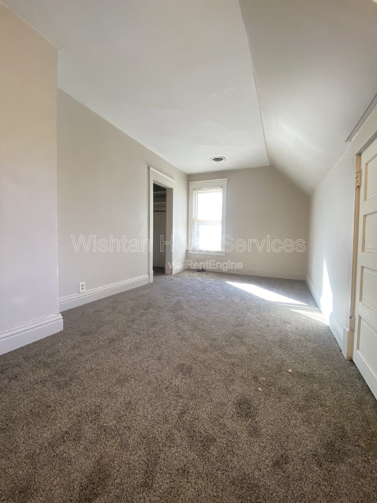 Charming 4-Bedroom Home with Spacious Living! Available for Fall Semester! property image