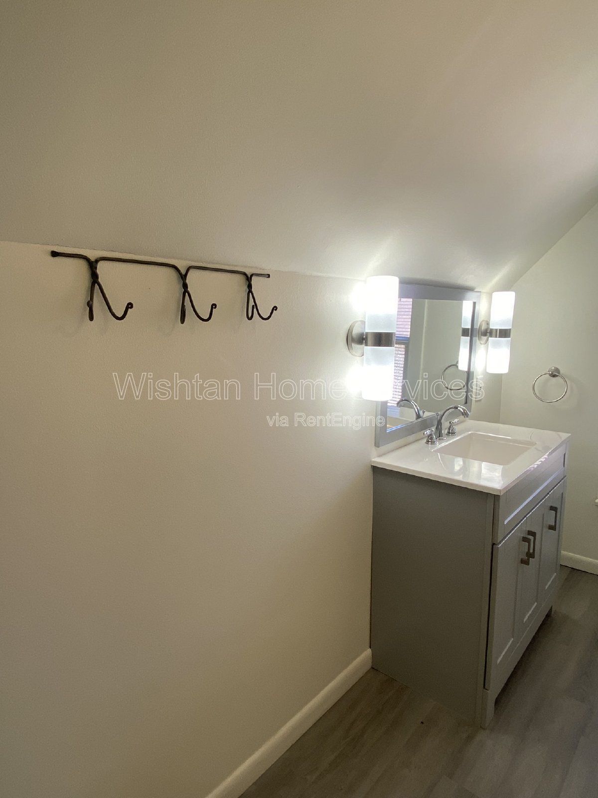 Charming 4-Bedroom Home with Spacious Living! Available for Fall Semester! property image