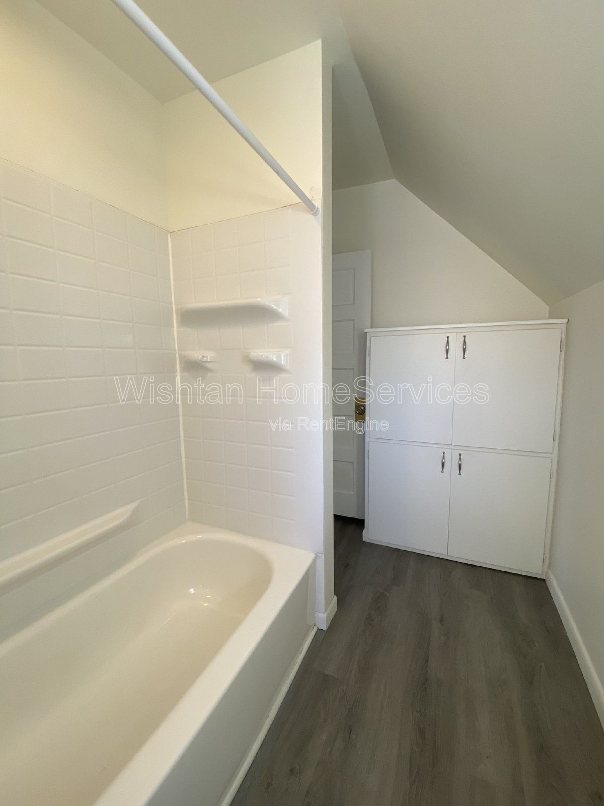 Charming 4-Bedroom Home with Spacious Living! Available for Fall Semester! property image