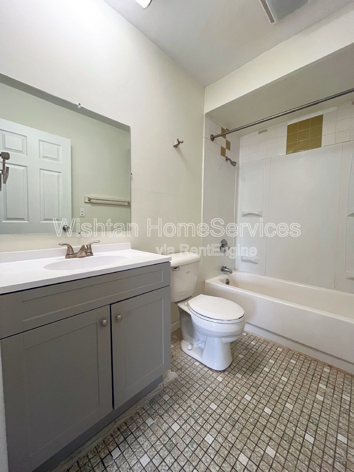 Modern 2 Bedroom Apartment in Macomb property image