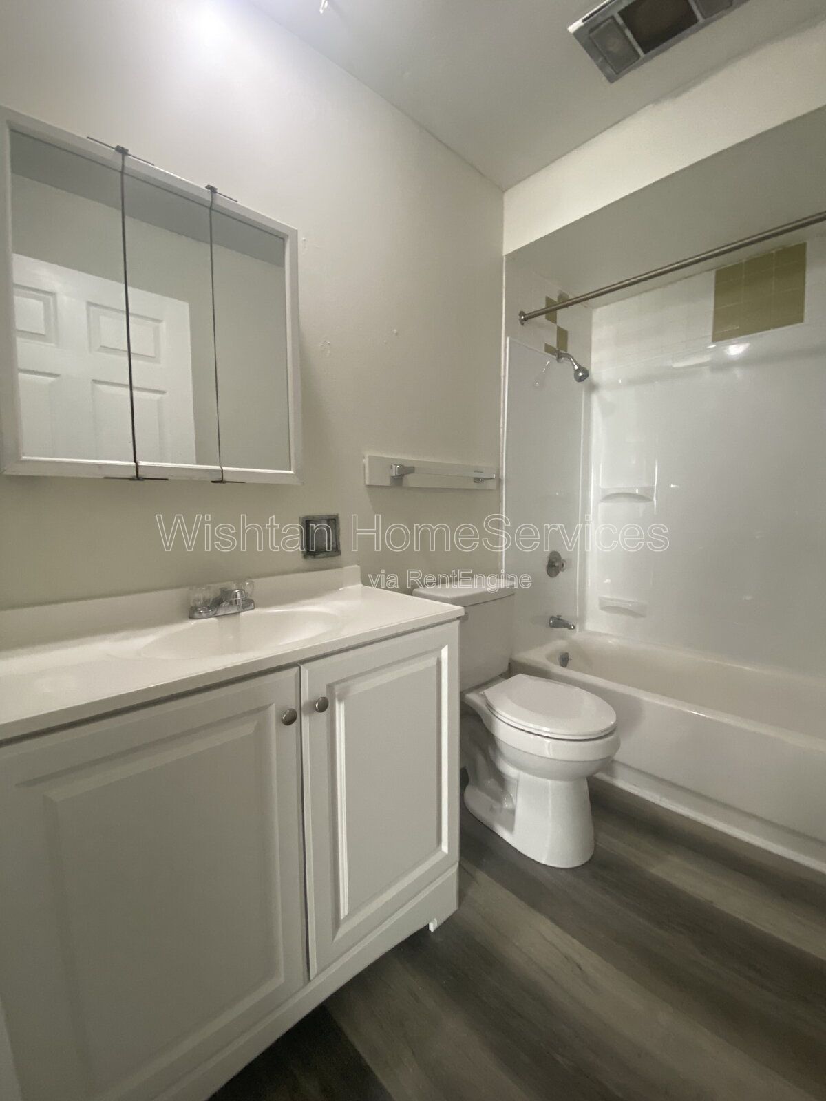 Charming 2-bedroom apartment in Macomb with 725 sq ft and full bathroom! property image