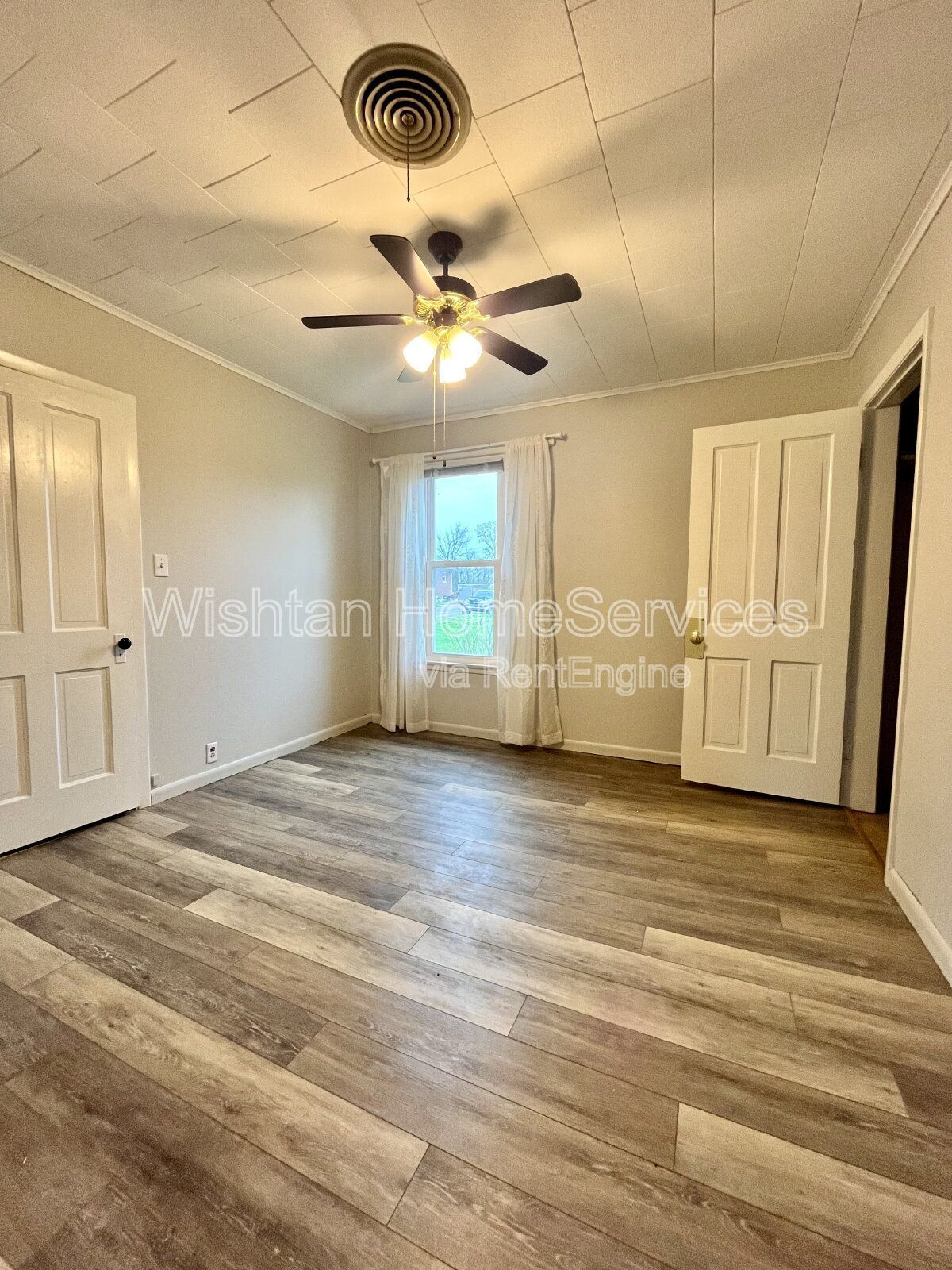 Charming 1-Bedroom Retreat with Full Bath in Niota, IL! property image